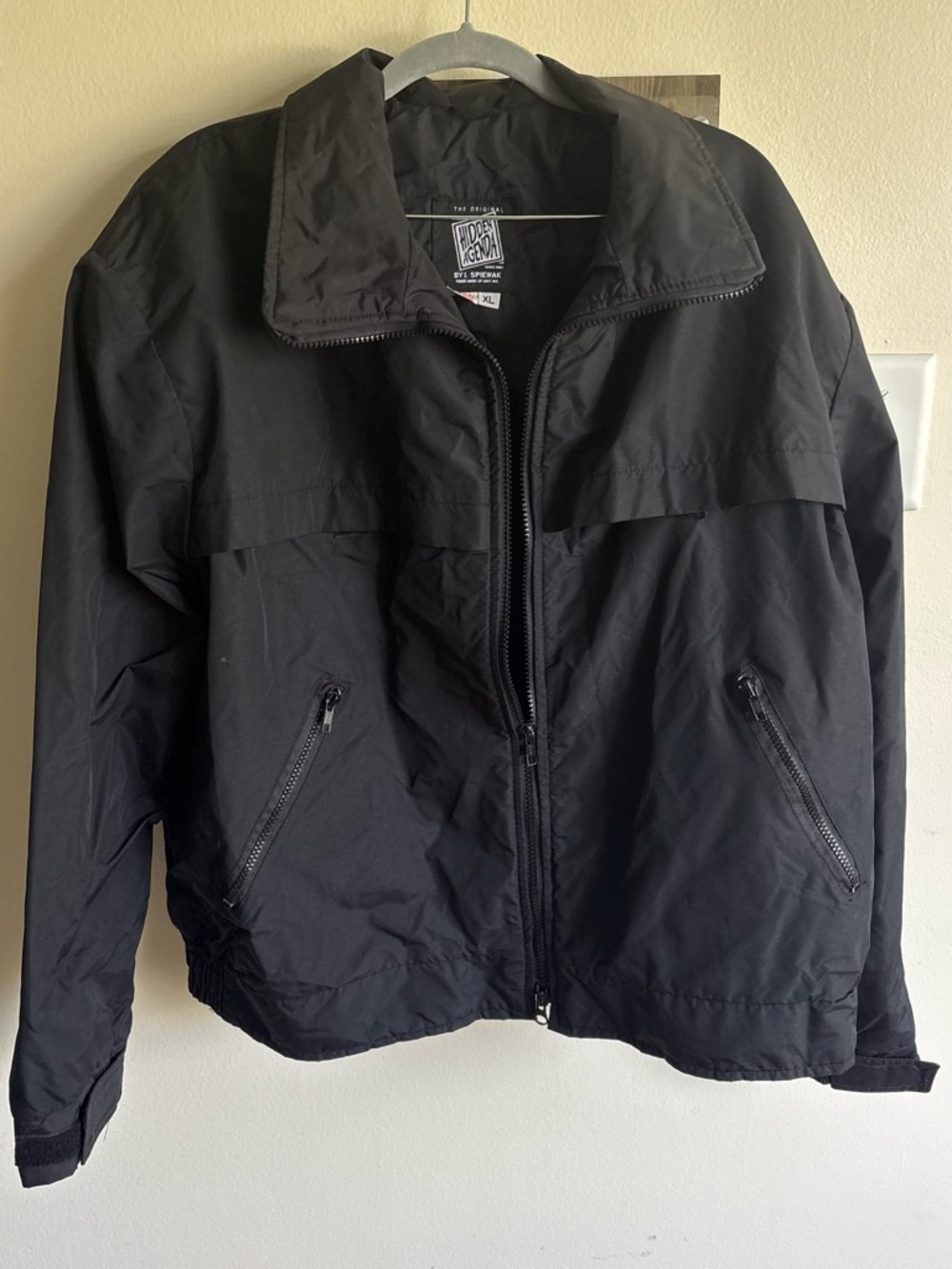 Black Men’s Windbreaker Jacket with Zip Pockets Hidden Agenda size XL